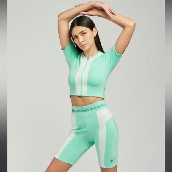 Nike Pants - Nike sportswear zip crop and bike shorts set